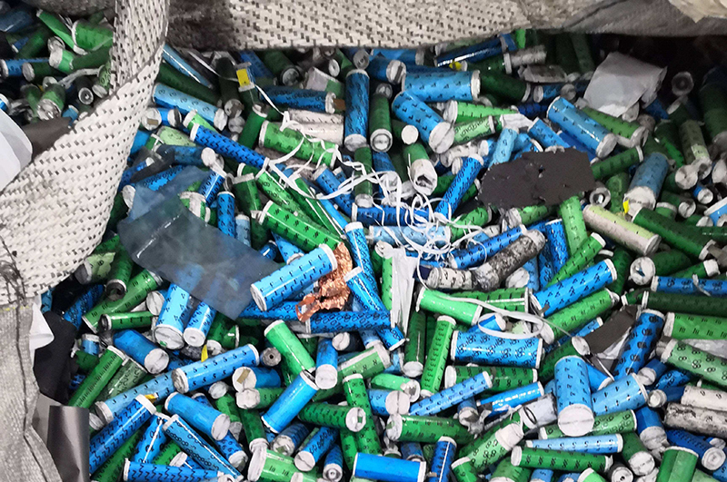 废锂电池连续式炭化炉物