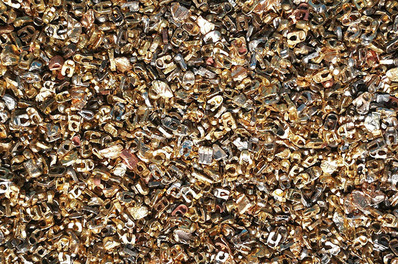 衣服箱包上的废拉链怎样才能有效处理回收？