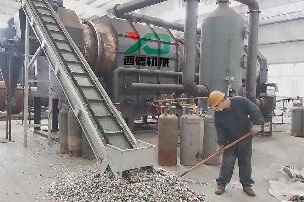 为什么要使用易拉罐脱漆炉，河南西德机械设备