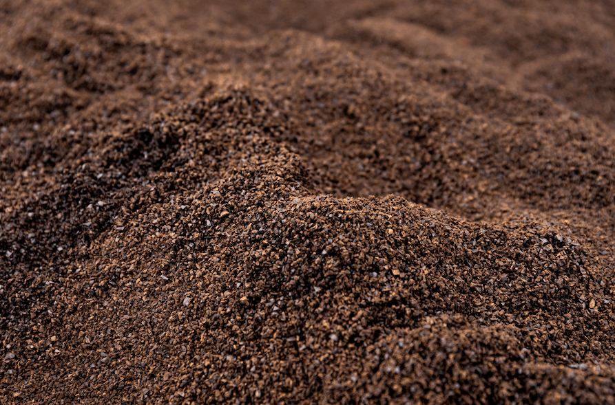 <strong>咖啡渣的“绿色利用”：连续式碳化炉的应用</strong>