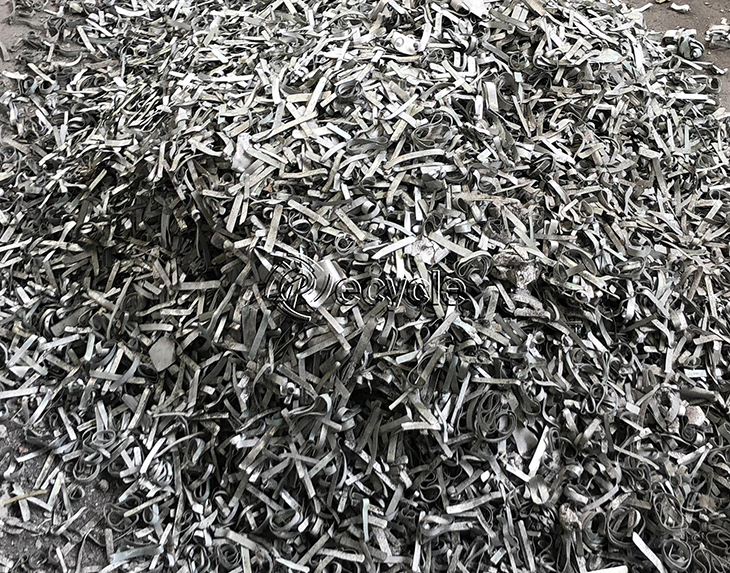 <strong>连续式碳化炉：攻克铝基板脱漆难题，推动废旧资源回收新进程</strong>