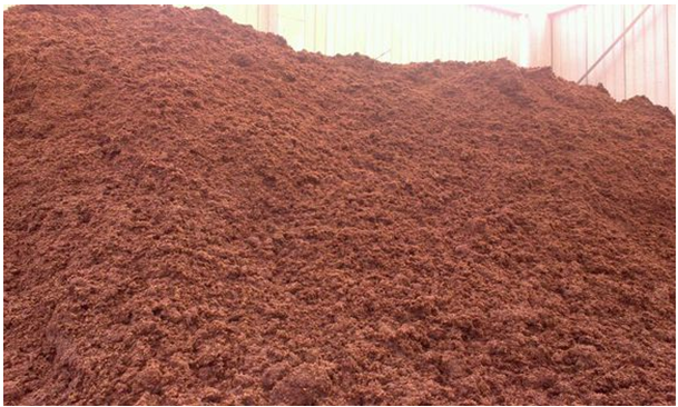 <strong>连续式碳化炉处理酒糟的多功能应用与环保价值</strong>